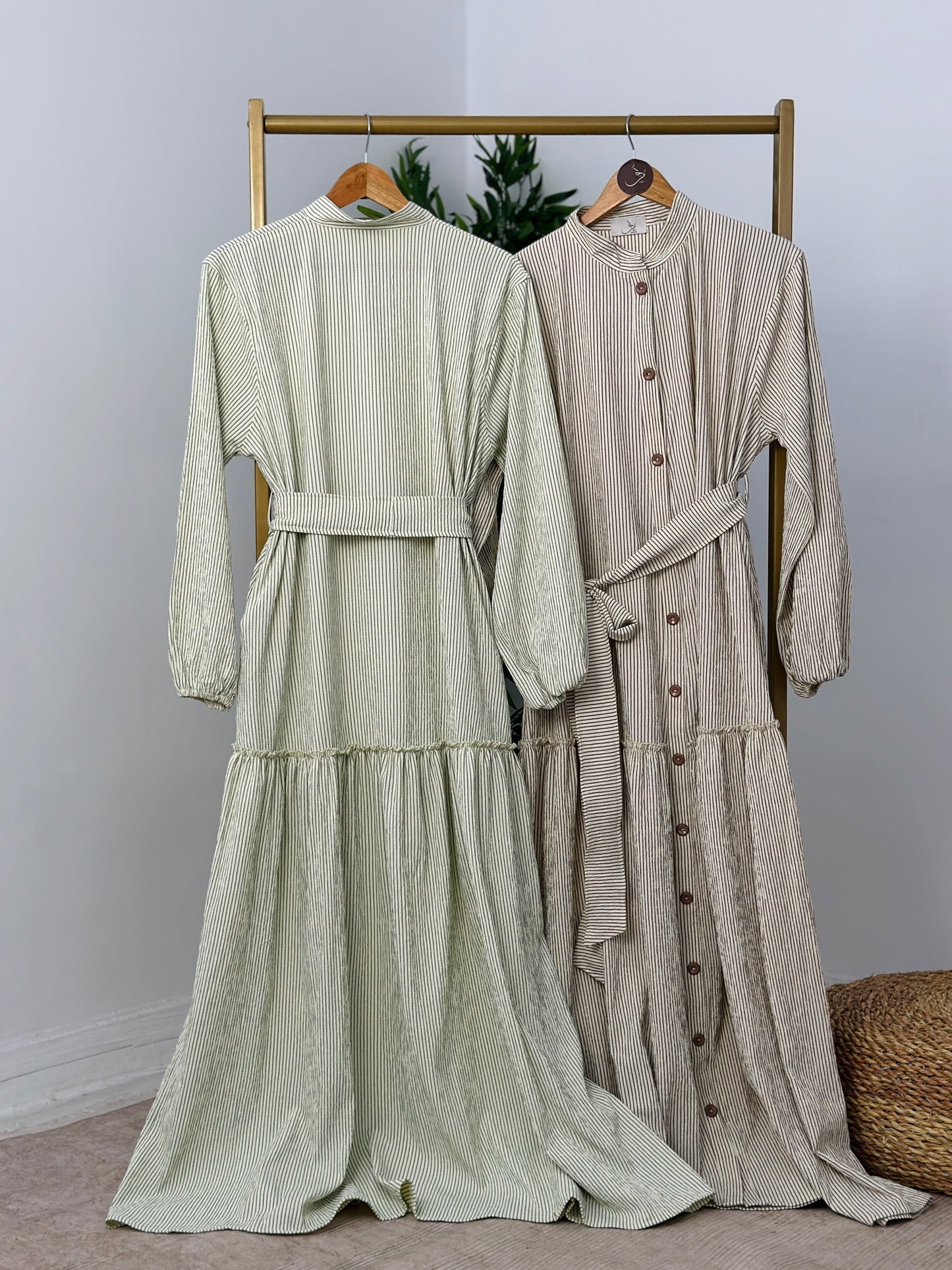Striped Dress فستان مخطط - QS0160