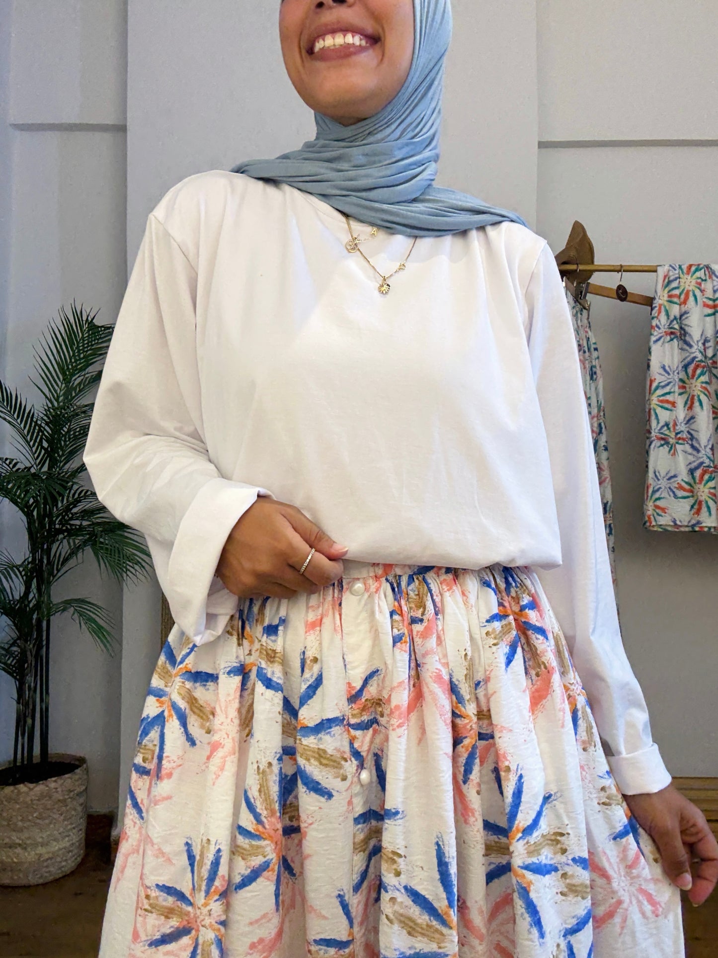 FLOWER SKIRT - جيب ورد