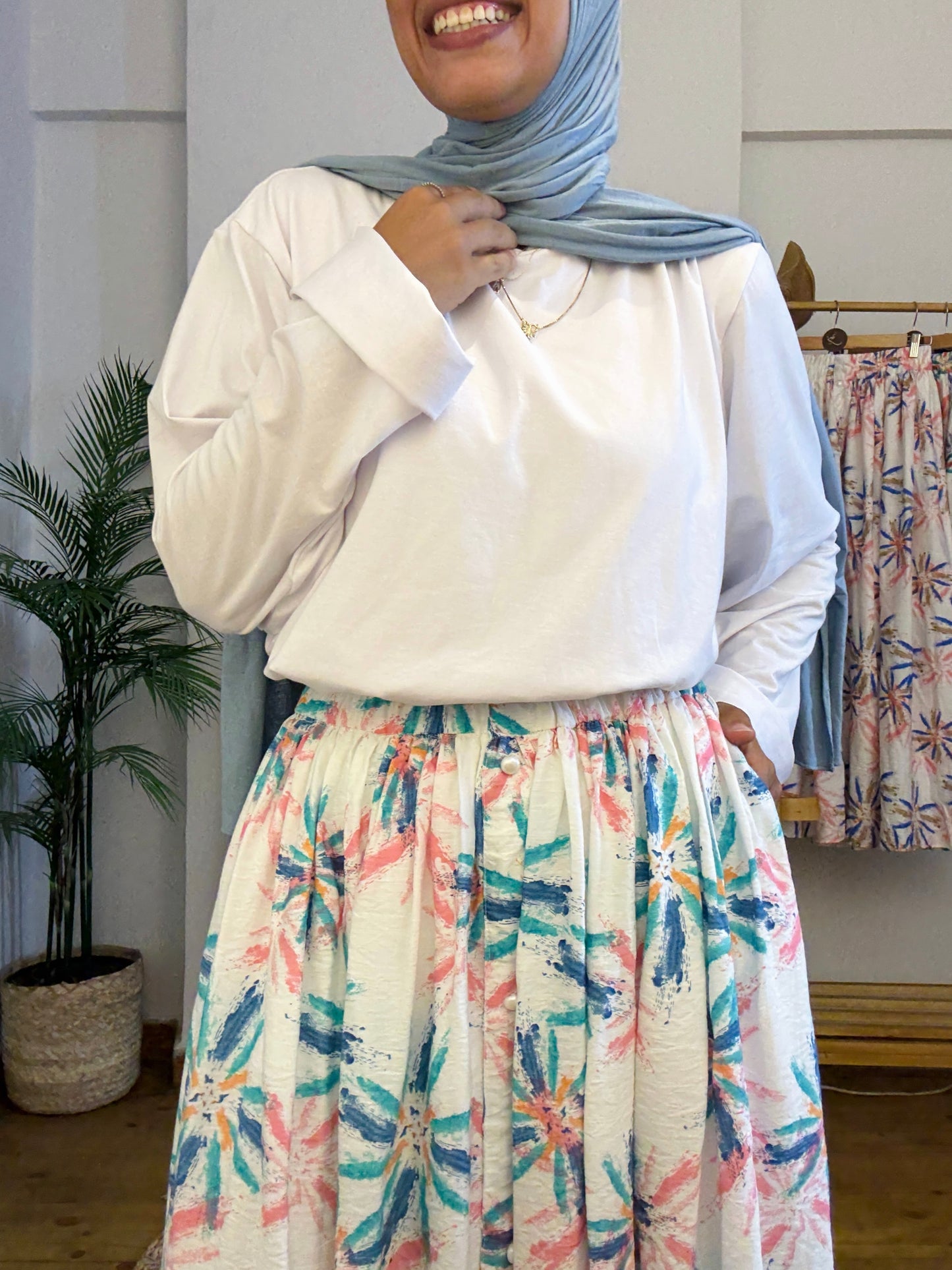 FLOWER SKIRT - جيب ورد