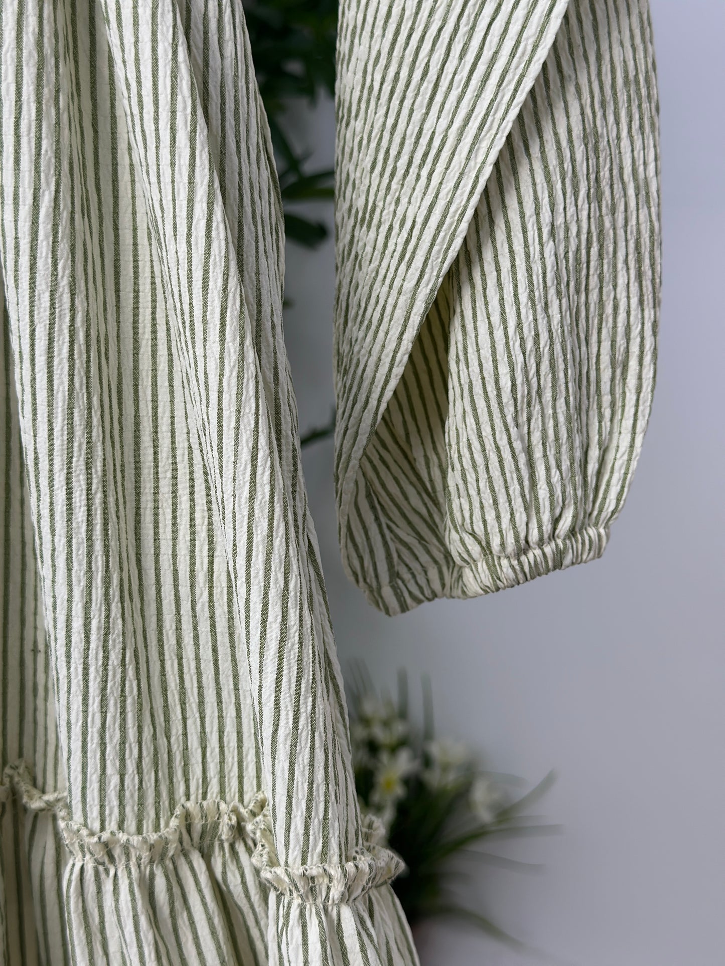 Striped Dress فستان مخطط - QS0160
