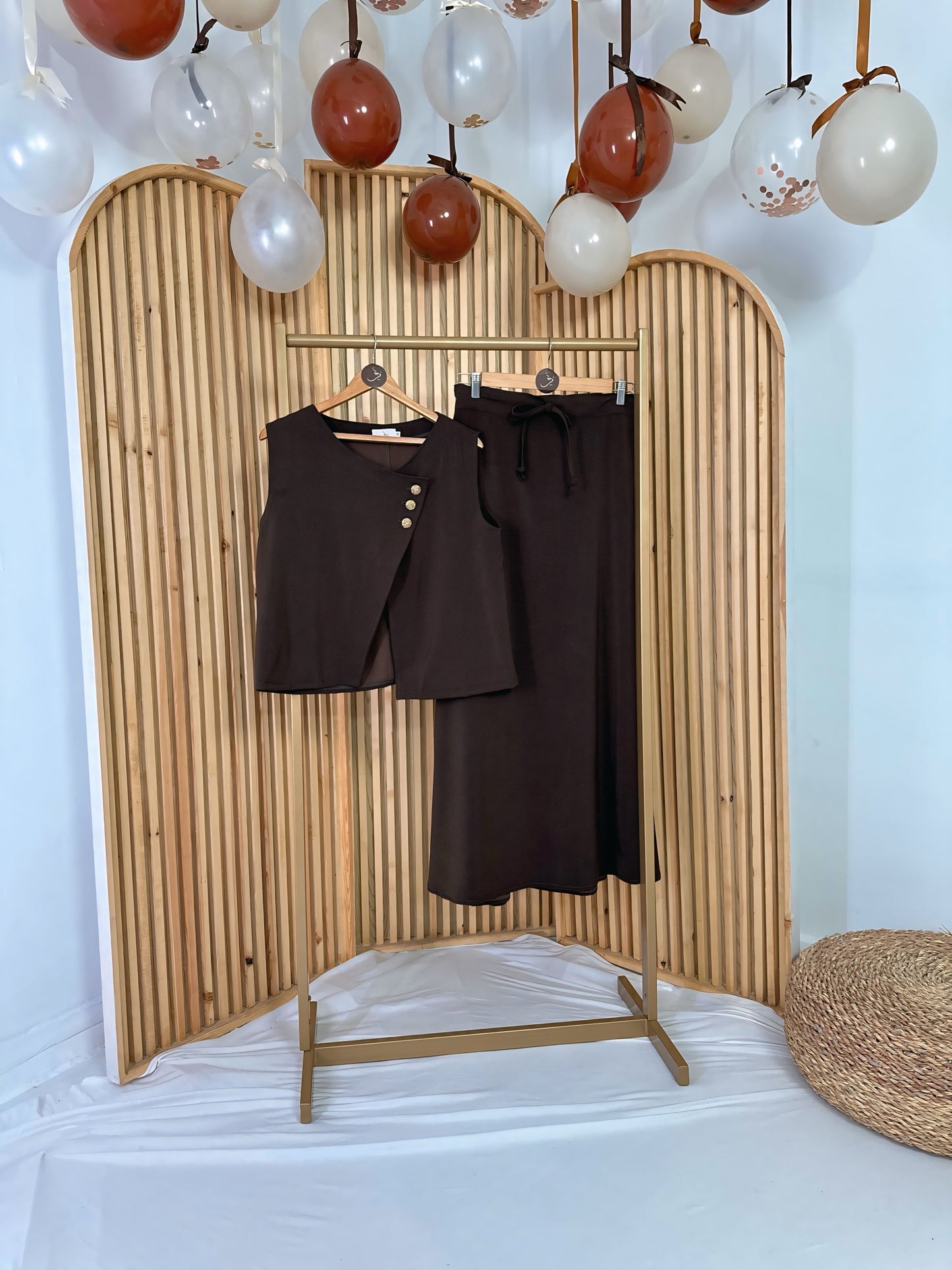 Vest & Skirt Set - Q0132