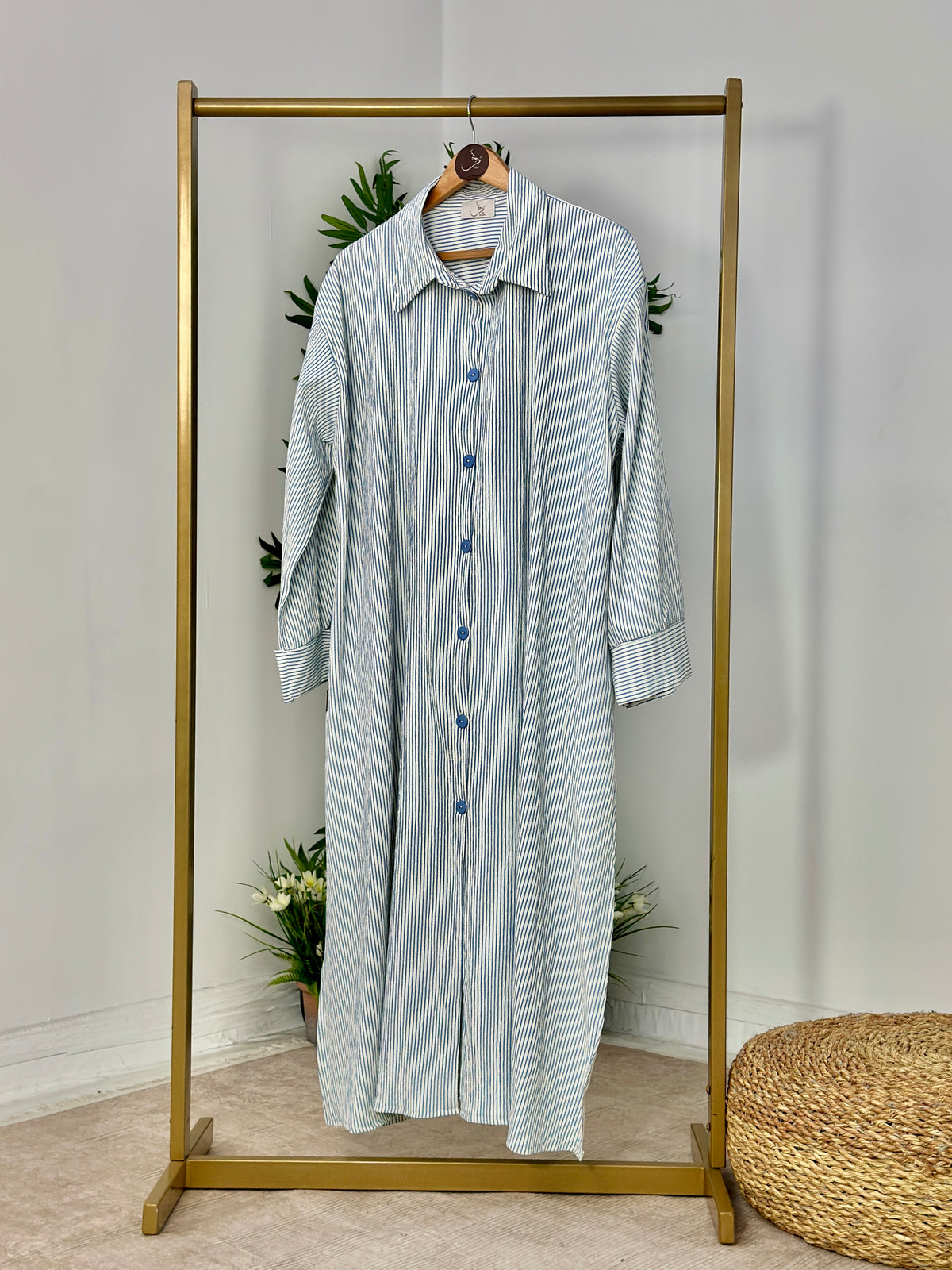 Oversized Striped Long Shirt - شيميز طويل مخططة -