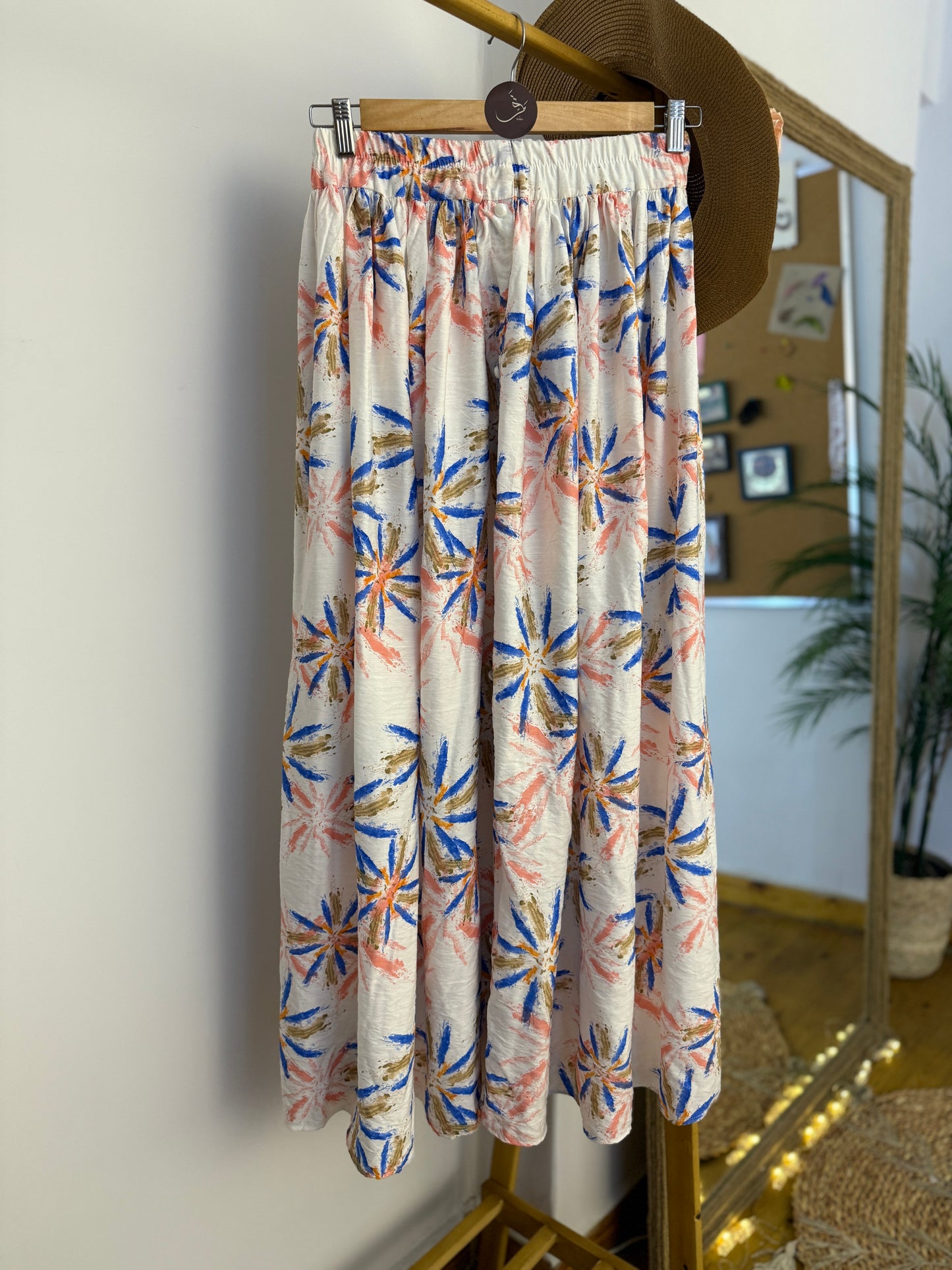 FLOWER SKIRT - جيب ورد