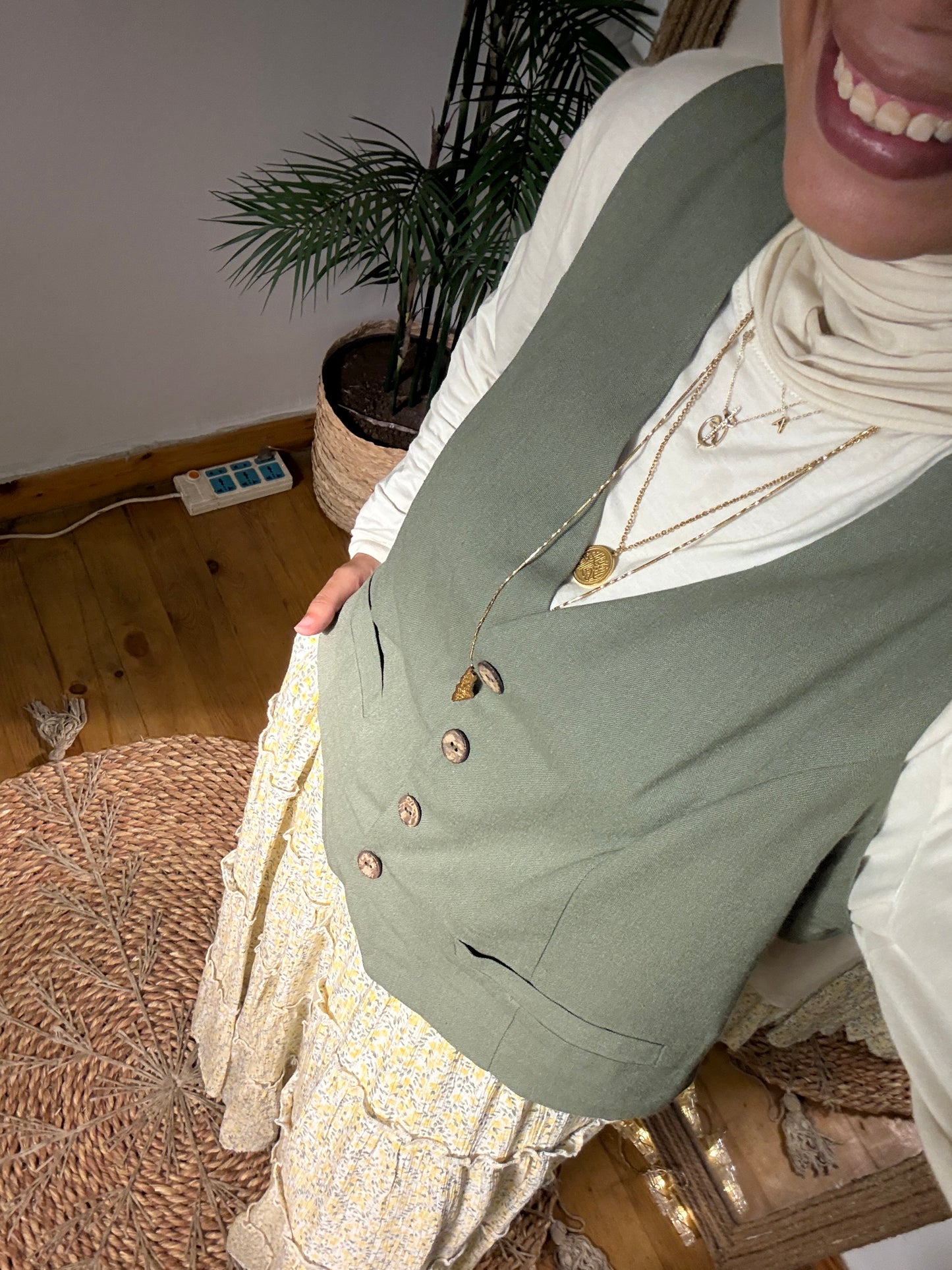 VEST QAMAR - فست قمر