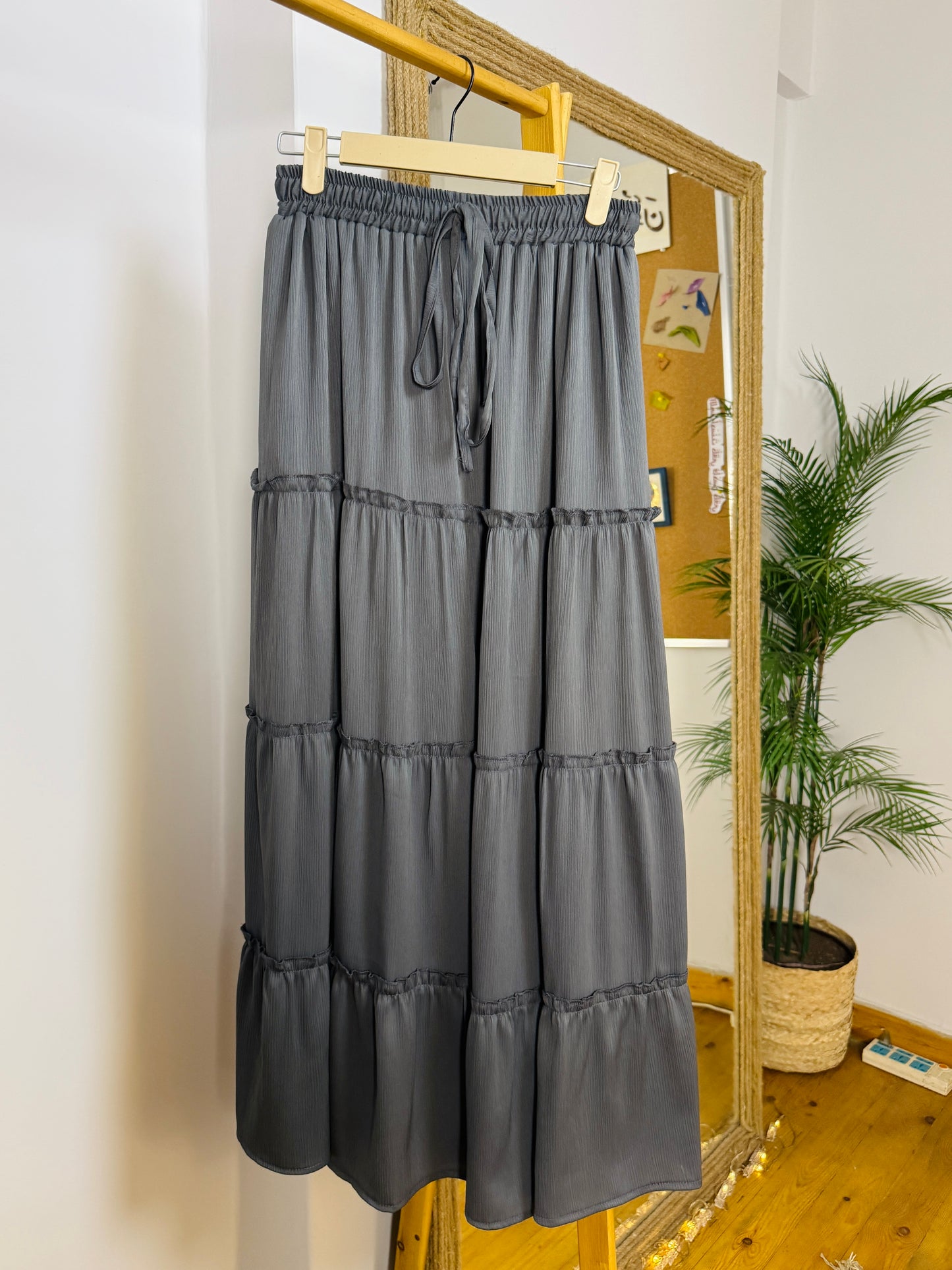 QUEEN SKIRT - جيب كوين